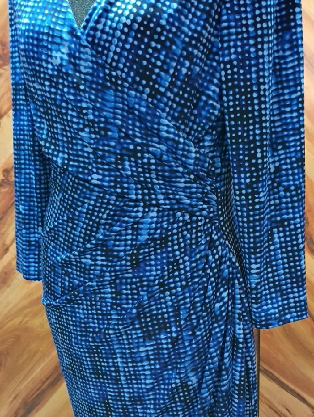 Lauren Ralph Lauren Blue Patterned Wrap-Style Midi Dress Size 8 - Picture 6 of 9